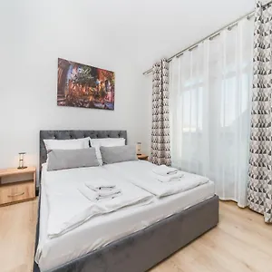 https://mb-cracow-apartments.krakowhotelspoland.com